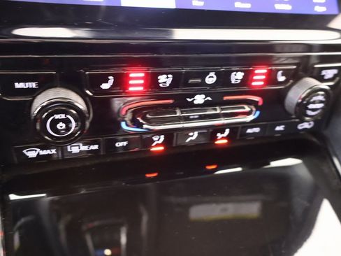 Used 2023 Jeep Grand Cherokee L Summit w/ Luxury Tech Group V image 8