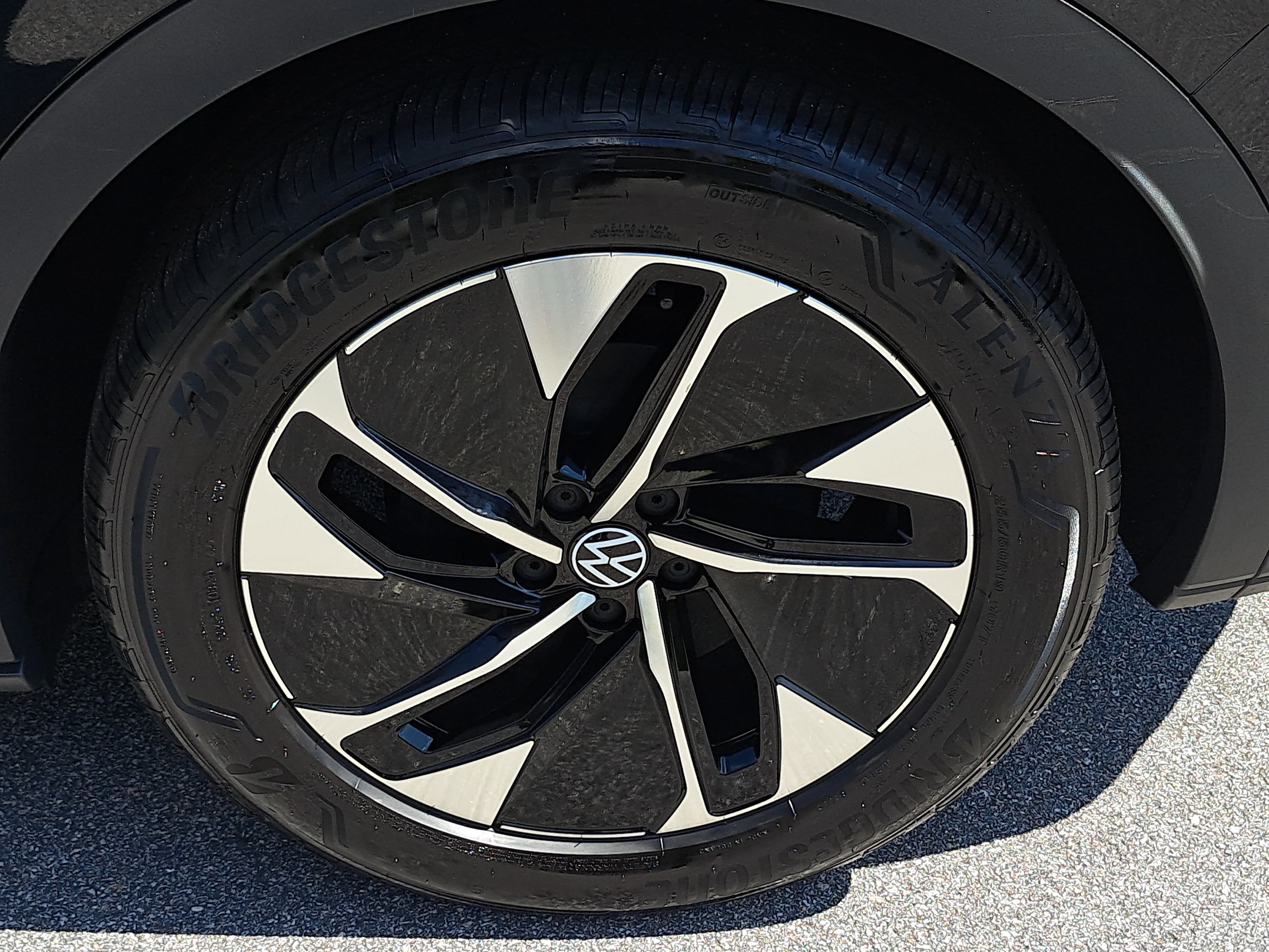 Used 2022 Volkswagen ID.4 Pro RWD image 33