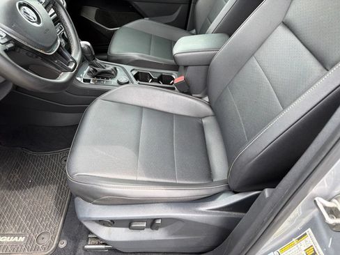 Used 2021 Volkswagen Tiguan SE w/ Panoramic Sunroof Package AWD/4WD image 11