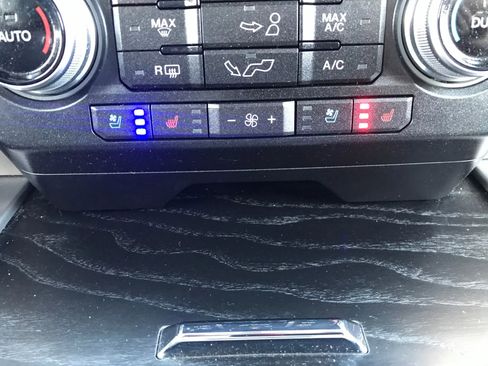 Used 2019 Ford F150 Platinum image 35