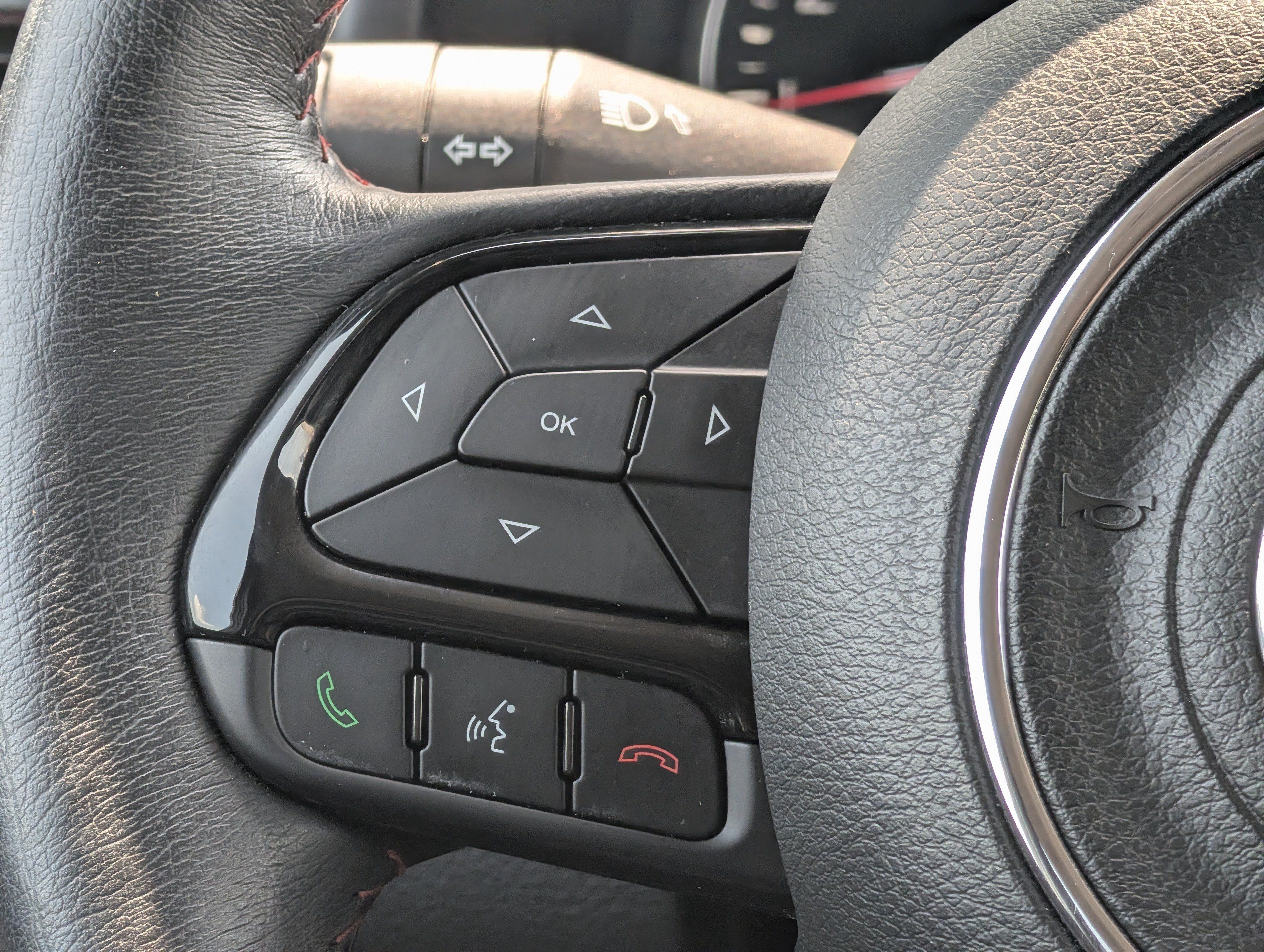 Used 2022 Jeep Renegade Trailhawk AWD/4WD image 27