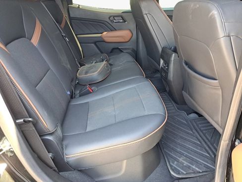 Used 2024 GMC Canyon AT4 w/ Canyon Safety Plus Package AWD/4WD image 13