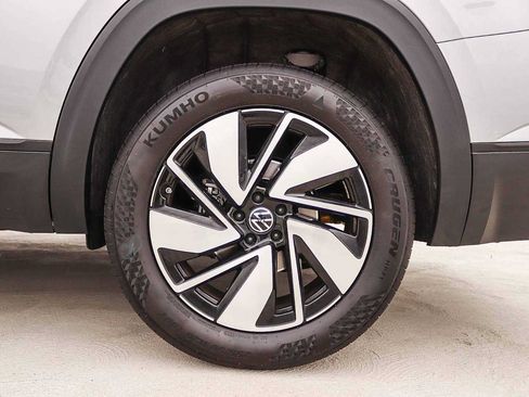 Certified 2026 Volkswagen Atlas SE FWD image 10