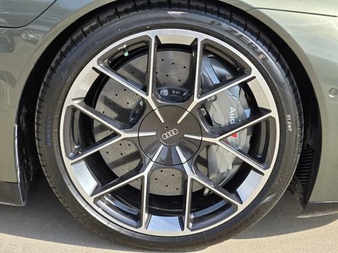 New 2026 Audi RS e-tron GT performance image 14