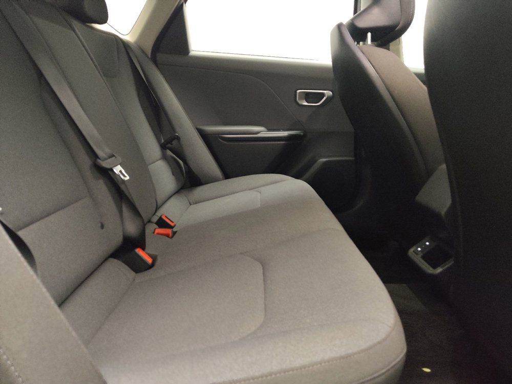 Used 2025 Kia K4 FWD image 19