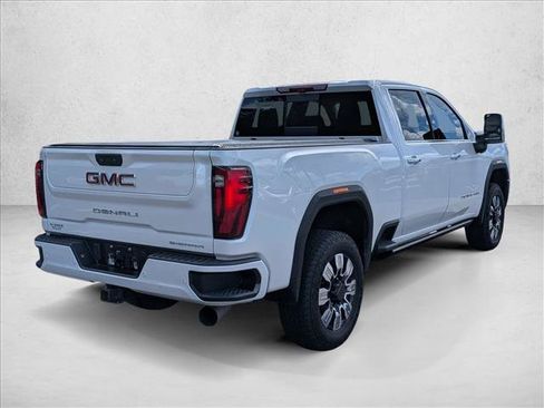 Used 2025 GMC Sierra 3500 Denali w/ Denali Reserve Package AWD/4WD image 6