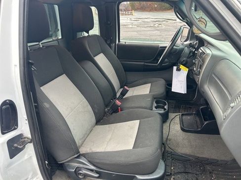 Used 2011 Ford Ranger XLT image 9