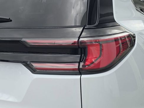 New 2026 GMC Acadia Denali w/ Super Cruise Package FWD image 8