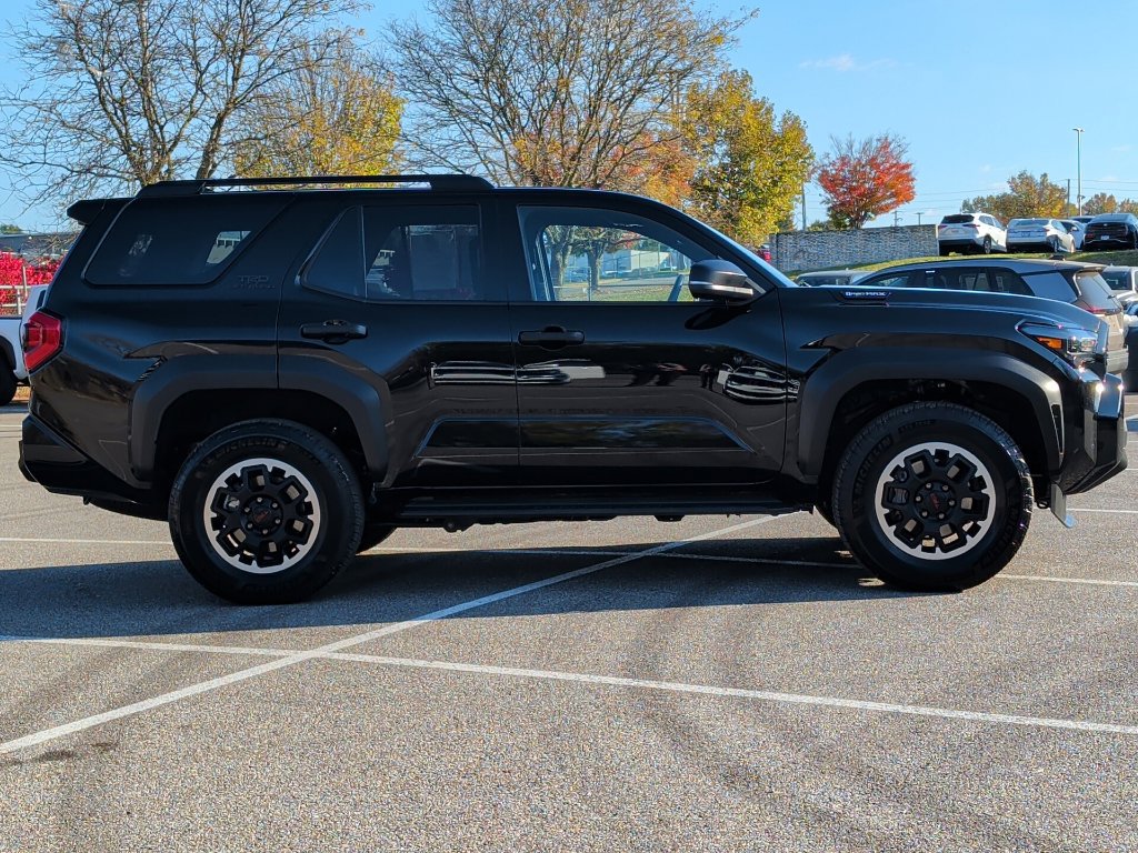Certified 2025 Toyota 4Runner TRD Off-Road AWD/4WD image 10