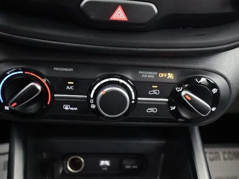 Used 2024 Kia Soul LX w/ Option Group 015 FWD image 33