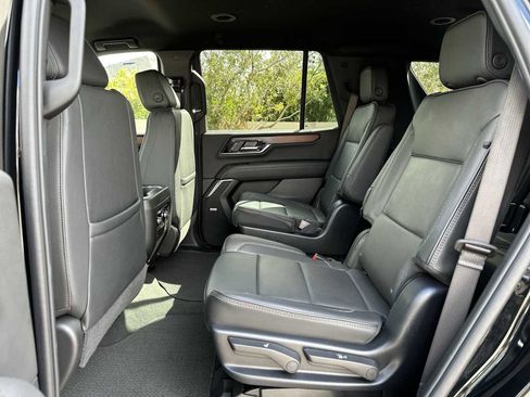 Certified 2025 GMC Yukon Denali image 17