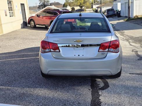 Used 2016 Chevrolet Cruze LT w/ Technology Package image 5