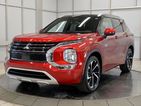 Used 2025 Mitsubishi Outlander SEL image 4