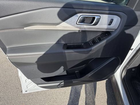 New 2026 Ford Explorer Active w/ Active Comfort Package RWD image 23