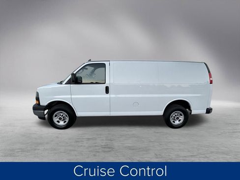 Used 2023 GMC Savana 2500 w/ Driver Convenience Package image 11