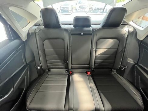 Certified 2022 Volkswagen Jetta SE image 27