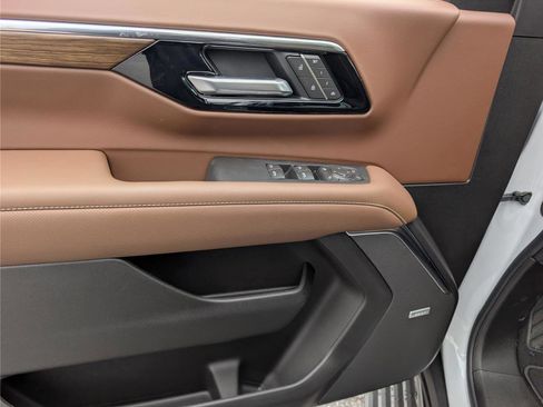New 2026 Chevrolet Tahoe High Country AWD/4WD image 20
