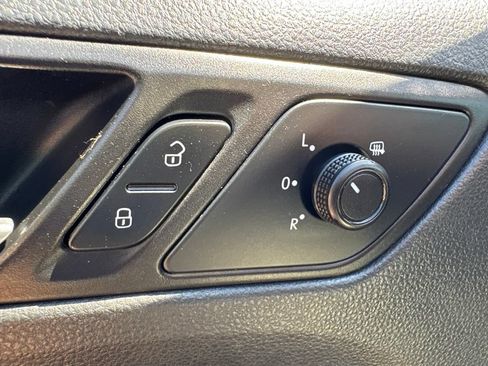 Used 2015 Volkswagen Jetta SE FWD image 13