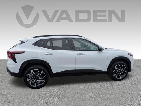 New 2026 Chevrolet Trax RS FWD image 24