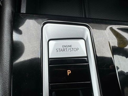 Used 2024 Volkswagen Atlas Cross Sport SEL Premium R-Line image 36