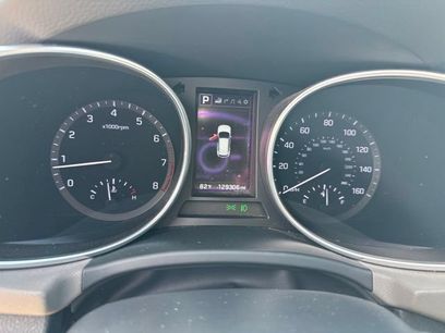 Used 2017 Hyundai Santa Fe Sport w/ 2.4L Tech Package 04