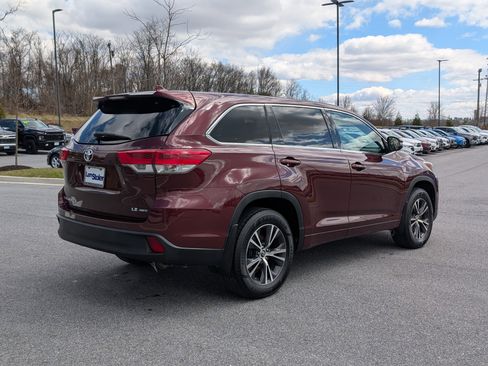 Used 2017 Toyota Highlander Plus image 5