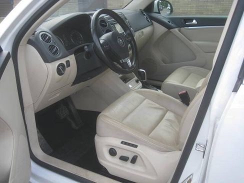 Used 2013 Volkswagen Tiguan S AWD/4WD image 19