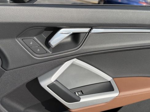 Used 2022 Audi Q3 2.0T Premium w/ Convenience Package image 37