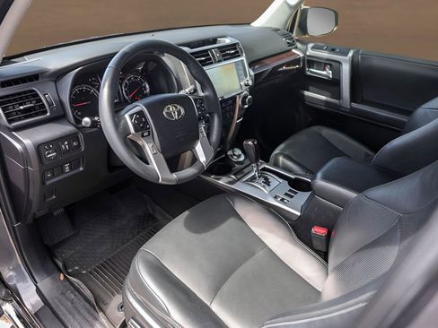 Used 2021 Toyota 4Runner Limited AWD/4WD image 10