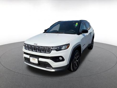 Used 2025 Jeep Compass Limited AWD/4WD image 5