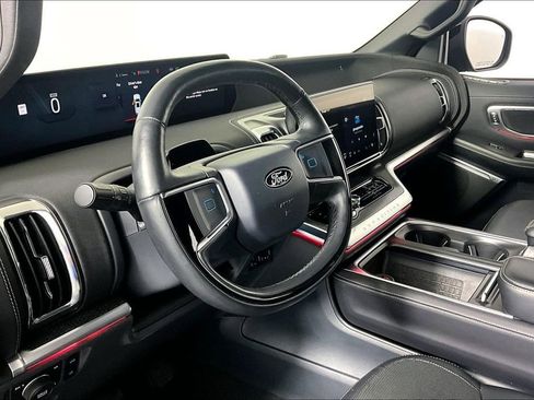 Used 2025 Ford Expedition Max Platinum w/ Stealth Appearance Package AWD/4WD image 13