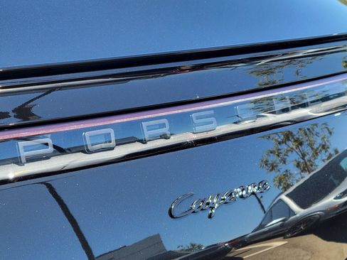 Certified 2023 Porsche Cayenne Coupe AWD/4WD image 30
