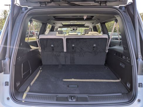 New 2026 Jeep Grand Wagoneer L 4WD image 23