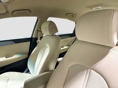 Used 2017 Hyundai Sonata SE image 18