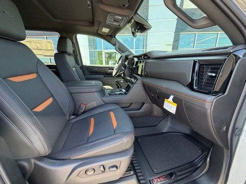 New 2026 GMC Sierra 2500 AT4 w/ AT4 Premium Plus Package AWD/4WD image 33