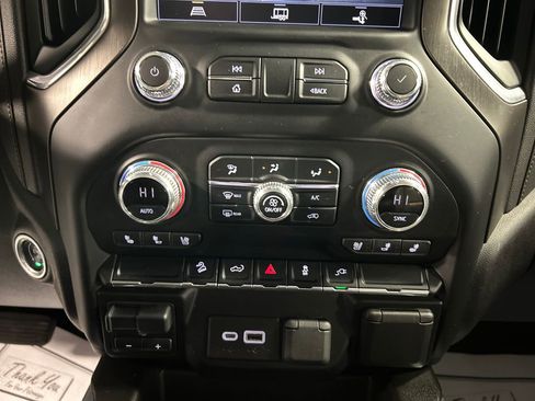 Used 2021 GMC Sierra 1500 AT4 AWD/4WD image 19