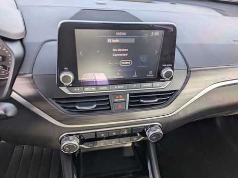 Used 2023 Nissan Altima 2.5 SV image 18