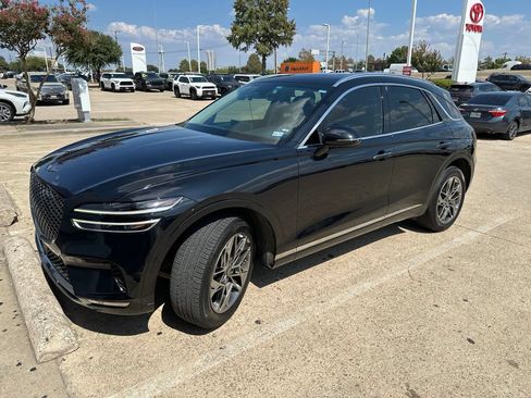 Used 2022 Genesis GV70 2.5T w/ Select Package AWD/4WD image 1