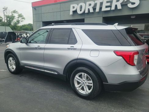 Used 2020 Ford Explorer XLT w/ Equipment Group 202A RWD image 11