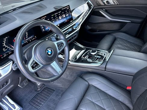 Used 2023 BMW X7 xDrive40i w/ Executive Package AWD/4WD image 9