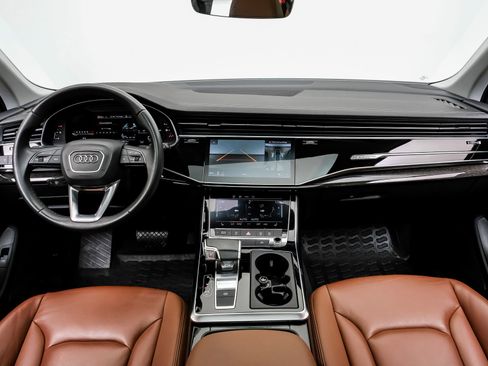 Used 2023 Audi Q7 3.0T Premium w/ Convenience Package image 19