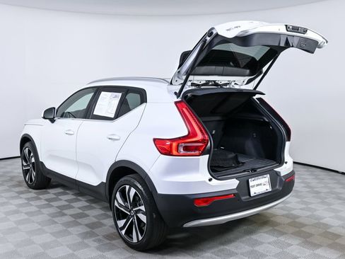 Certified 2024 Volvo XC40 B5 Ultimate w/ Protection Package AWD/4WD image 34