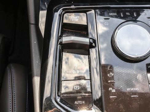 Used 2024 BMW i5 eDrive40i w/ M Sport Package image 43