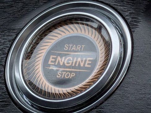 Used 2018 Mercedes-Benz E 400 4MATIC Cabriolet image 21