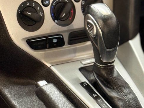 Used 2014 Ford Focus SE w/ Equipment Group 201A image 16