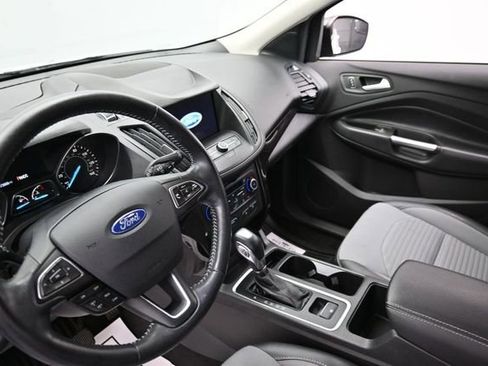 Certified 2019 Ford Escape SE FWD image 24