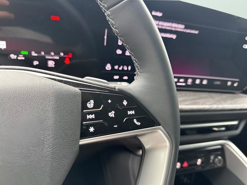 Used 2025 Audi Q5 Premium Plus w/ Premium Plus image 44