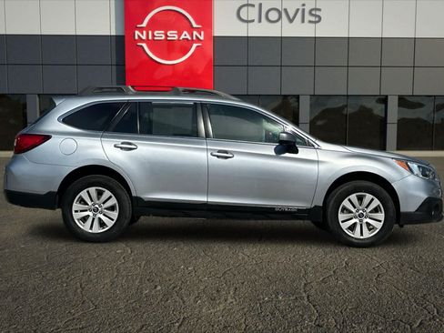 Used 2016 Subaru Outback 2.5i Premium AWD/4WD image 9