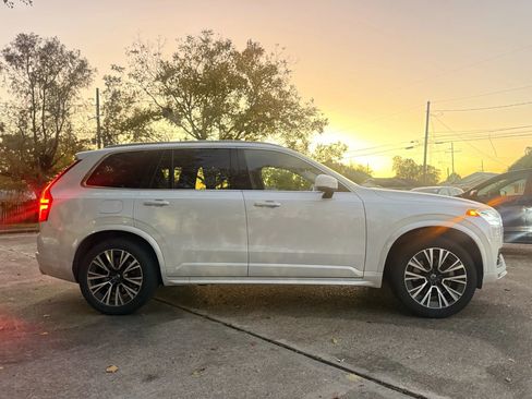 Used 2020 Volvo XC90 T6 Momentum image 4