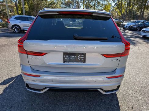 Certified 2025 Volvo XC60 B5 Plus image 5
